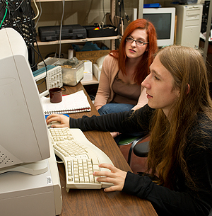 Psychology Majors working in experimental psychology lab.