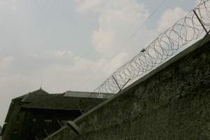 Le ciel est bleu comme une cha&icirc;ne