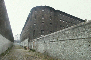 Et les mure nus de ma prison